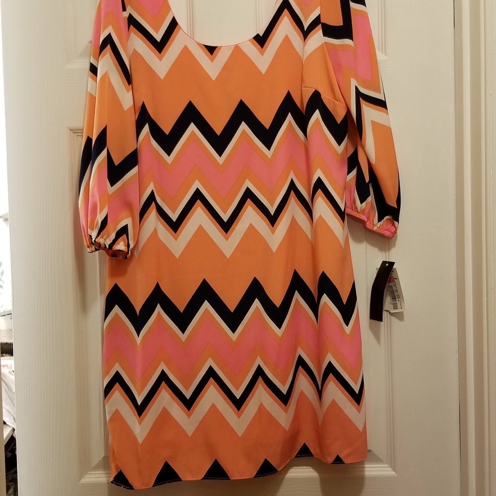Dress - Picture 3 of 6